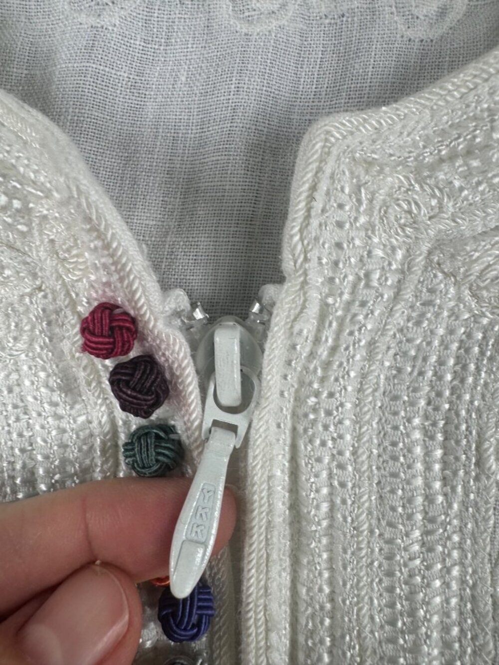 Soft Surroundings White Linen Zip Up Top Embroidered Knots 2X? - Picture 5 of 16